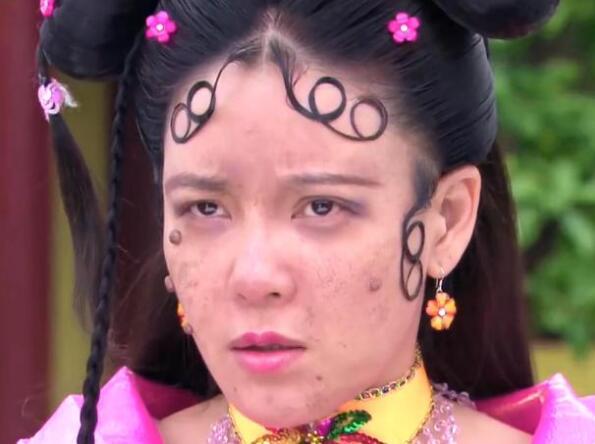 现在的演员不愿扮丑看看敬业的演员怎么做