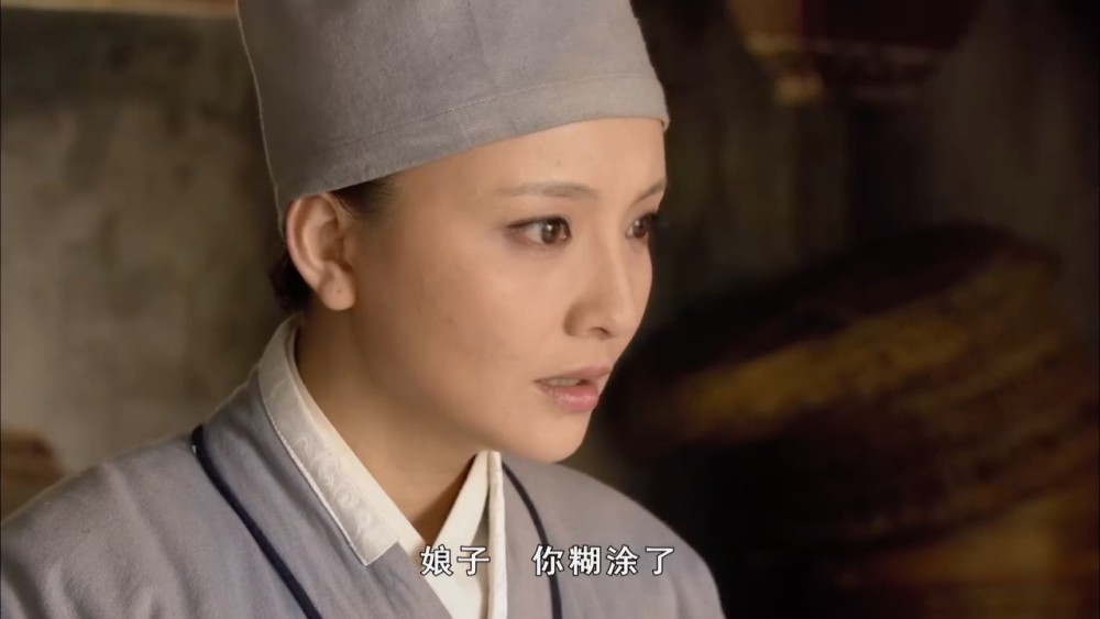 出宫探望甄嬛的芳若,已经是太后宫中的人了,但是从后来的剧情来看