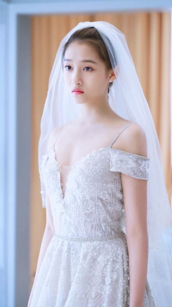  . 关晓彤能不能换个造型师