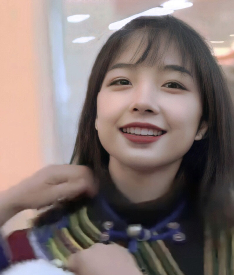 了解一下"央视最美女记者" —王冰冰