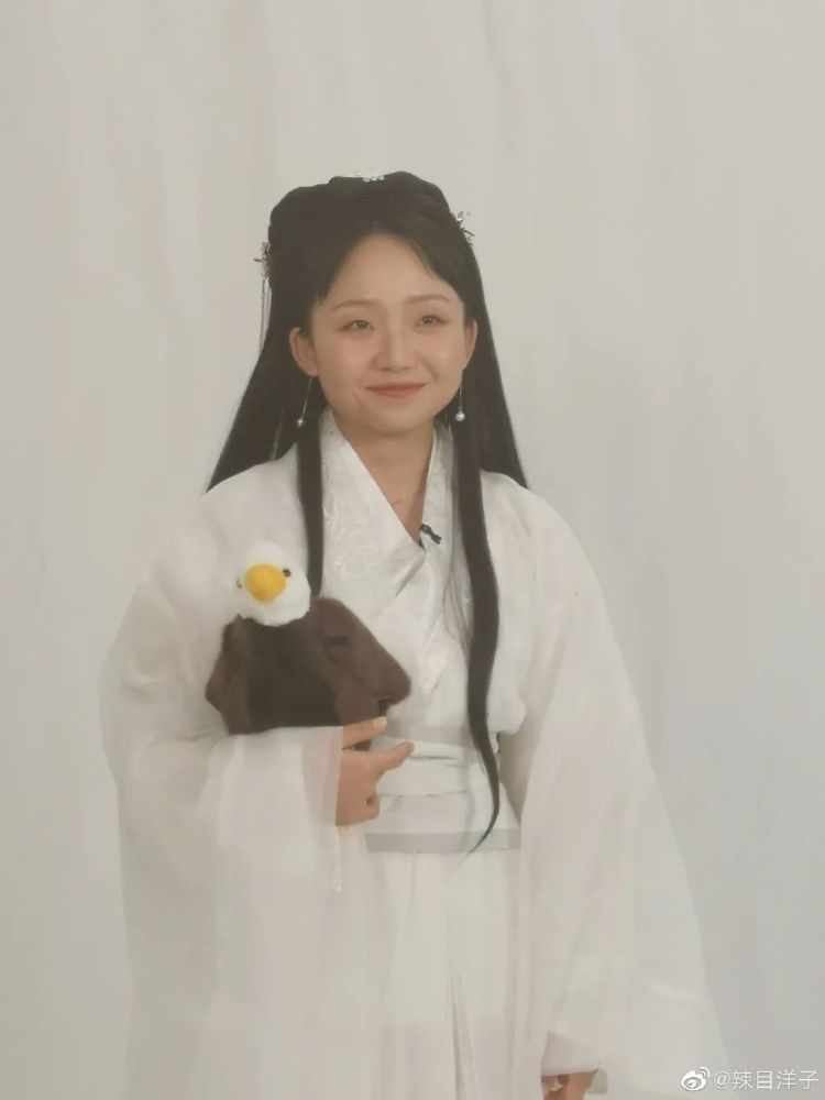 120斤辣目洋子:她那么普通,却那么自信_腾讯新闻