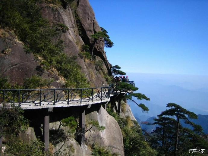 一線天至遊仙谷,構成一個環線,三清山幾大標誌性景觀都在此景區