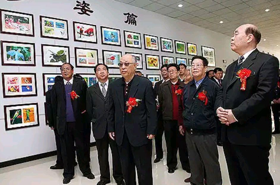 公开资料显示,侯宗宾,1929年1月出生,河北南和人,1945年10月参加革命