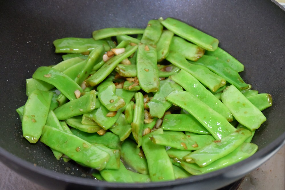 炒扁豆角只要大蒜和生抽就對了又香又嫩好吃又下飯