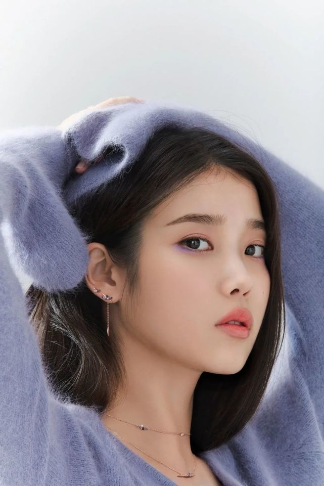 明星美照李知恩iu2