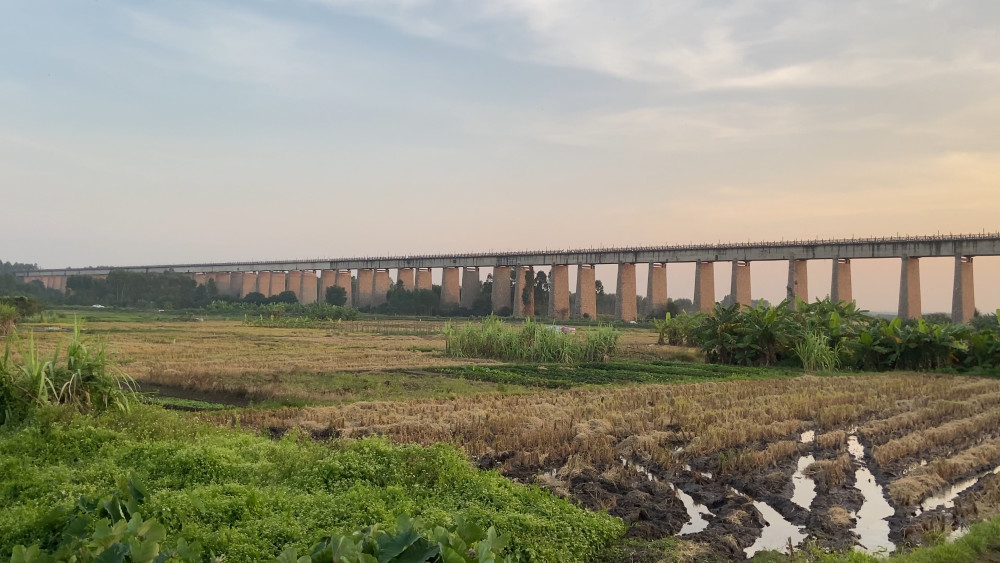 湛江雷州青年运河天桥凝聚了祖辈们的血汗造福了几代人