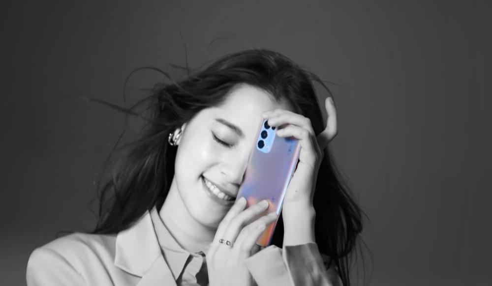 周冬雨,李易峰,欧阳娜娜齐站队,oppo reno5系列官宣_腾讯新闻