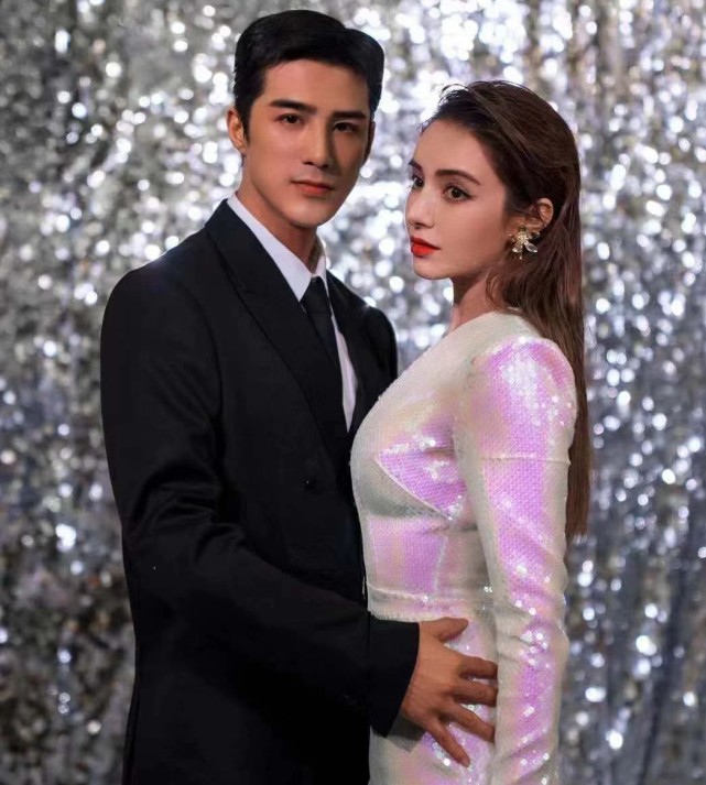 有人说麦迪娜太依赖姜潮,两人恋爱到结婚这多年还是这么甜蜜.