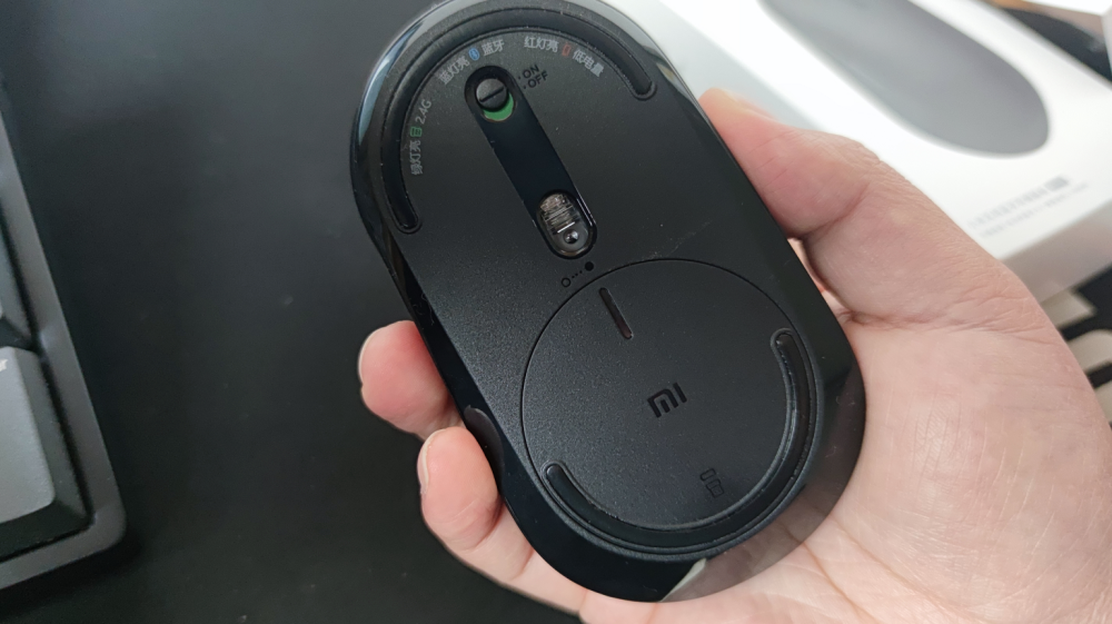 59元入手的小米鼠标,静音 无线蓝牙双模,谈谈我的上手体验!_腾讯新闻