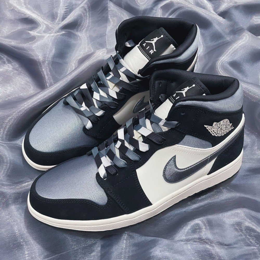 "高级质感:丝绸缎面 刺绣工艺"airjordan 1mid 丝绸伯爵