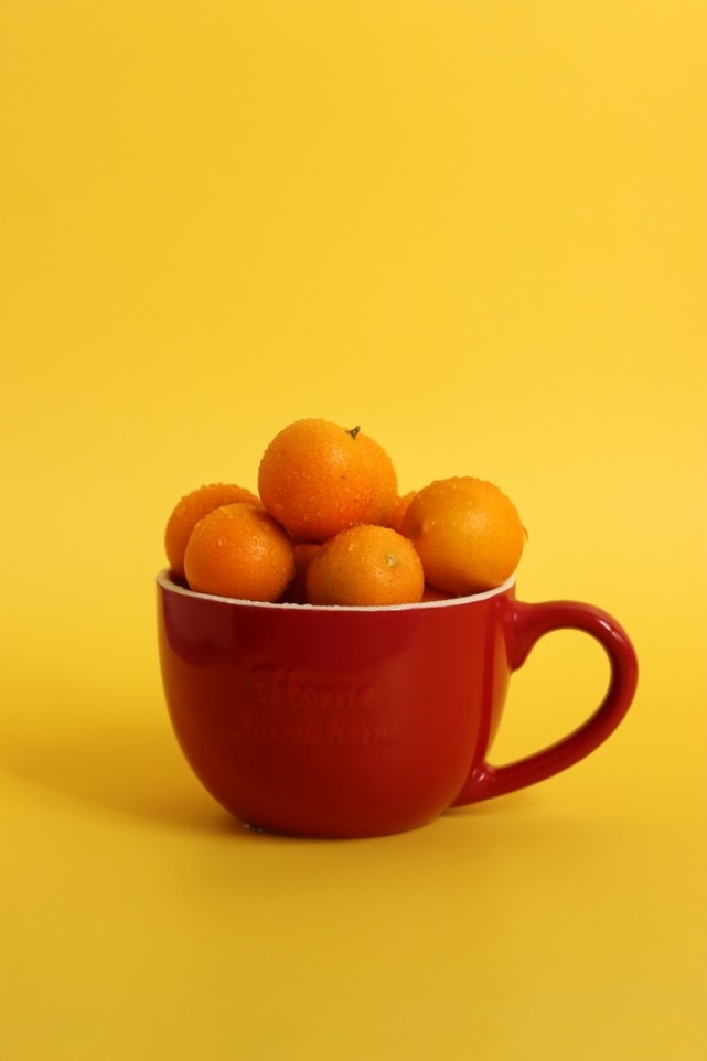 热烈的颜色,冷淡的人