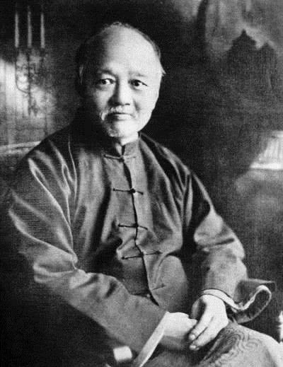 民国狂人吴稚晖,留学会上大骂慈禧,裤子都骂掉了提起裤子接着骂