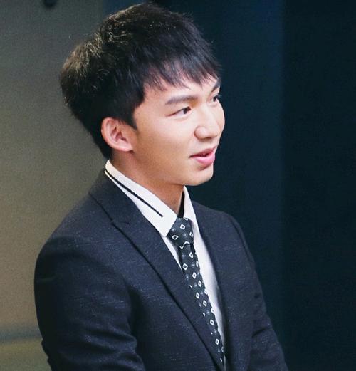 向全世界安利李浩源