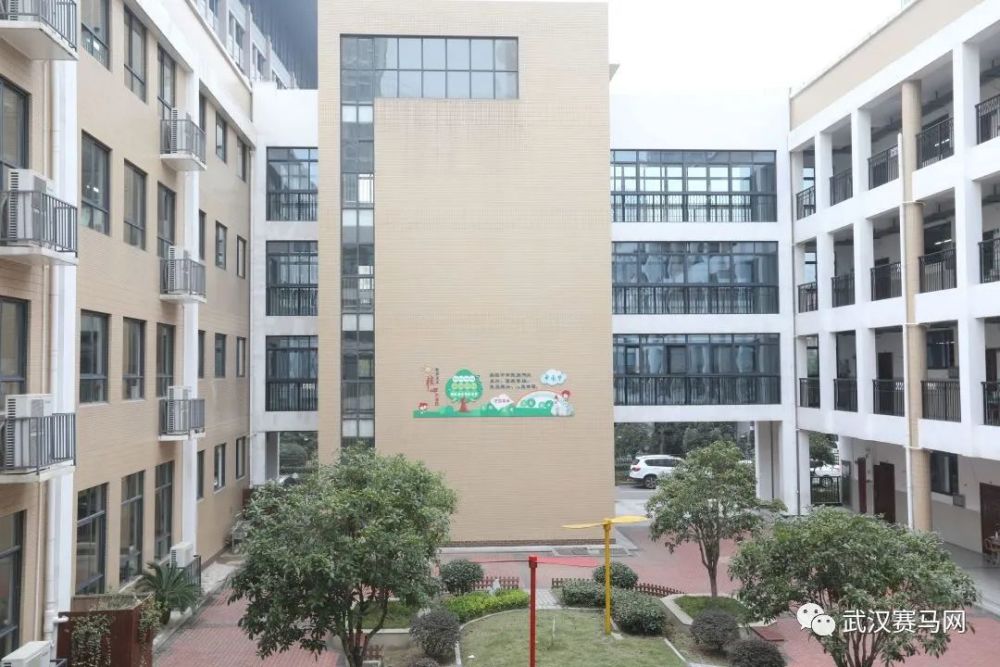 走进校园芳韵天下华美人生武汉市汉阳区芳草小学