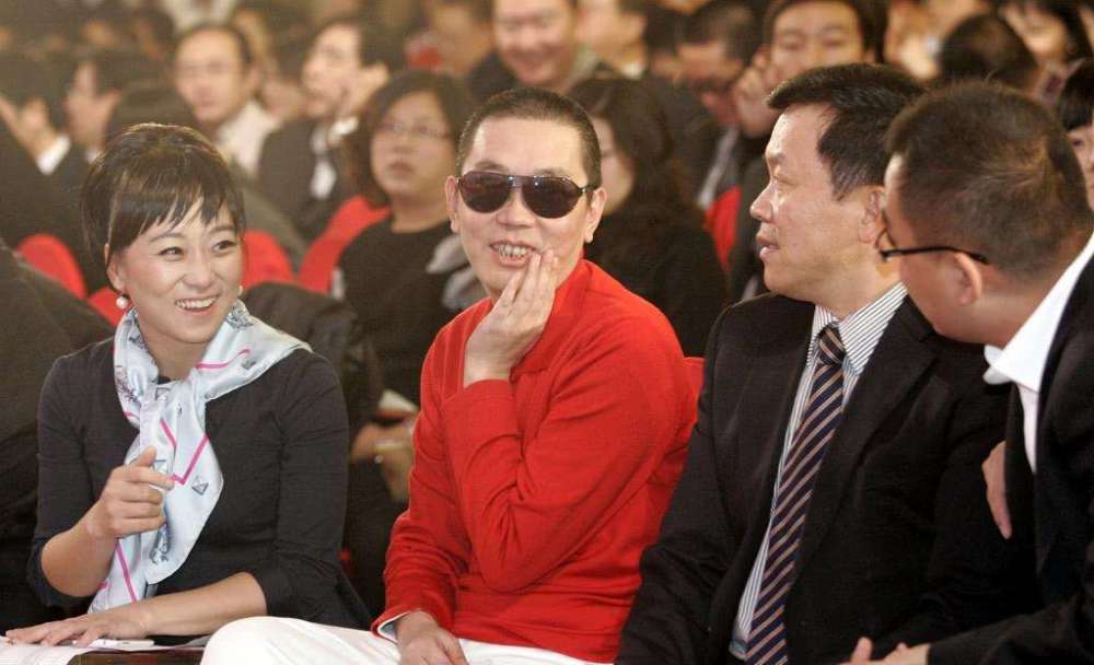 史玉柱也体现了自己男人的一面,他把自己剩下的18万元都留给了董春兰.