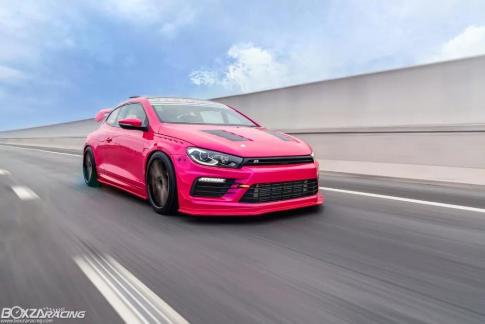 骚气与性能齐飞粉色系改装大众尚酷