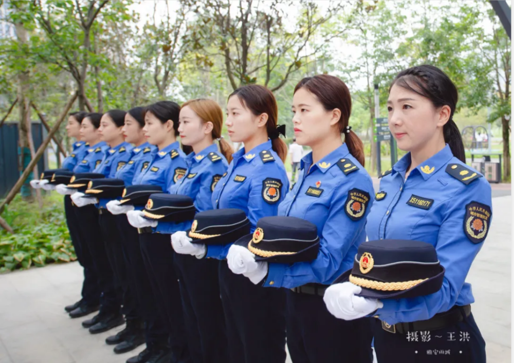 文明执法沉下去良好形象树起来雅安城管这么做