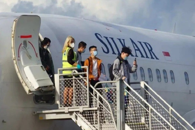 11月30日，首批国际留学生抵达澳大利亚，包括中国生源