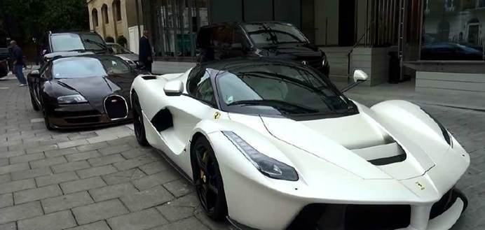 车都是玩具,大街小巷都停满了车,随便的孟买街头都是车水马龙,可人家