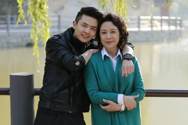 国家一级演员刘佳出道40年零绯闻老公身份显赫却少有人知