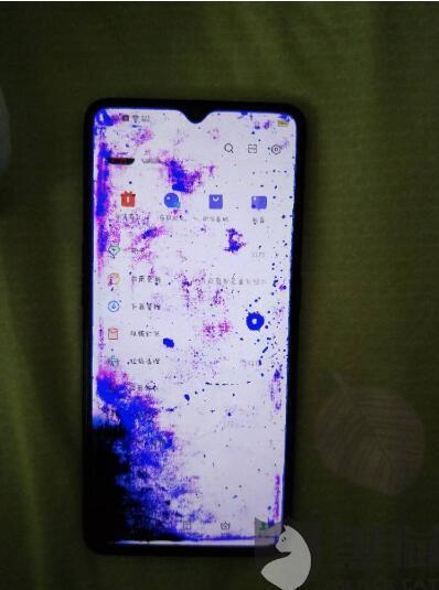 oppoace屏幕漏液遭用户投诉屏幕质量问题厂家避而不谈