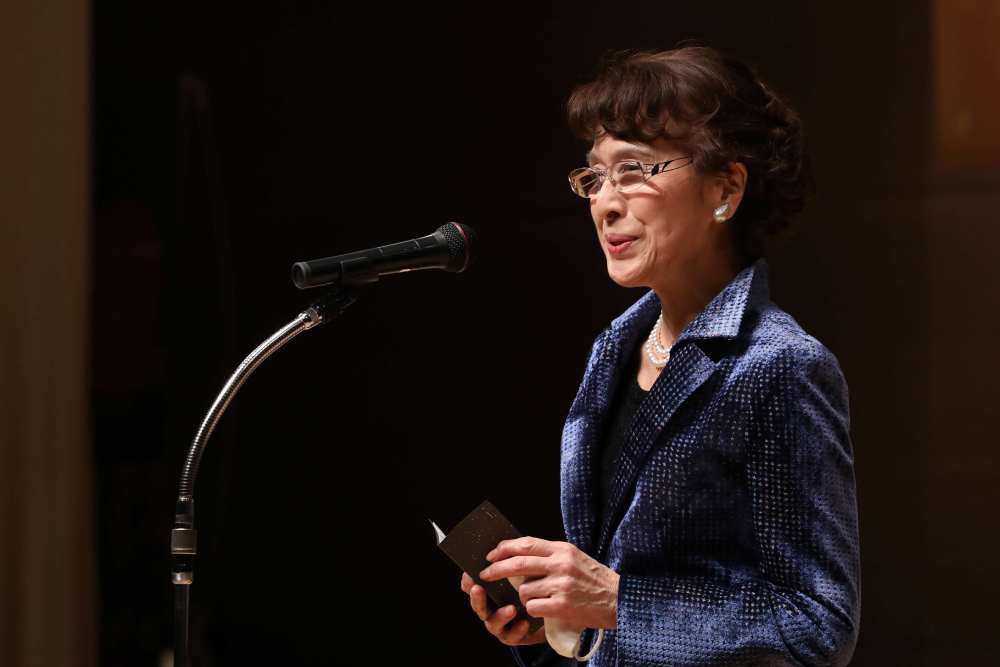 栗原小卷美到老75岁穿小香风搭珍珠端庄得体皱纹也挡不住美