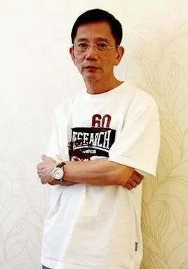而"鬼才"编剧陈十三更是行走的金字招牌,我们小时候看的那些经典港剧