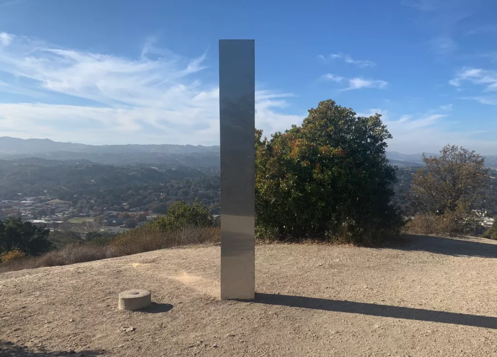 美国犹他州钢铁巨柱神秘失踪娱乐公司悬赏1万美金全球征询线索