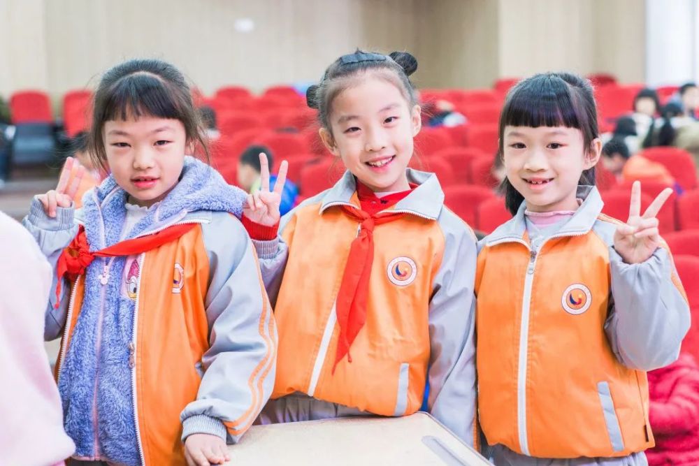 蓝媒小记者团走进杭州文苑小学，开启一段不可复制的成长体验！