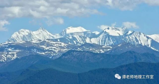 地理观察 关于阿尔泰山你应该知道的地理知识 阿尔泰山脉 新疆 额尔齐斯河