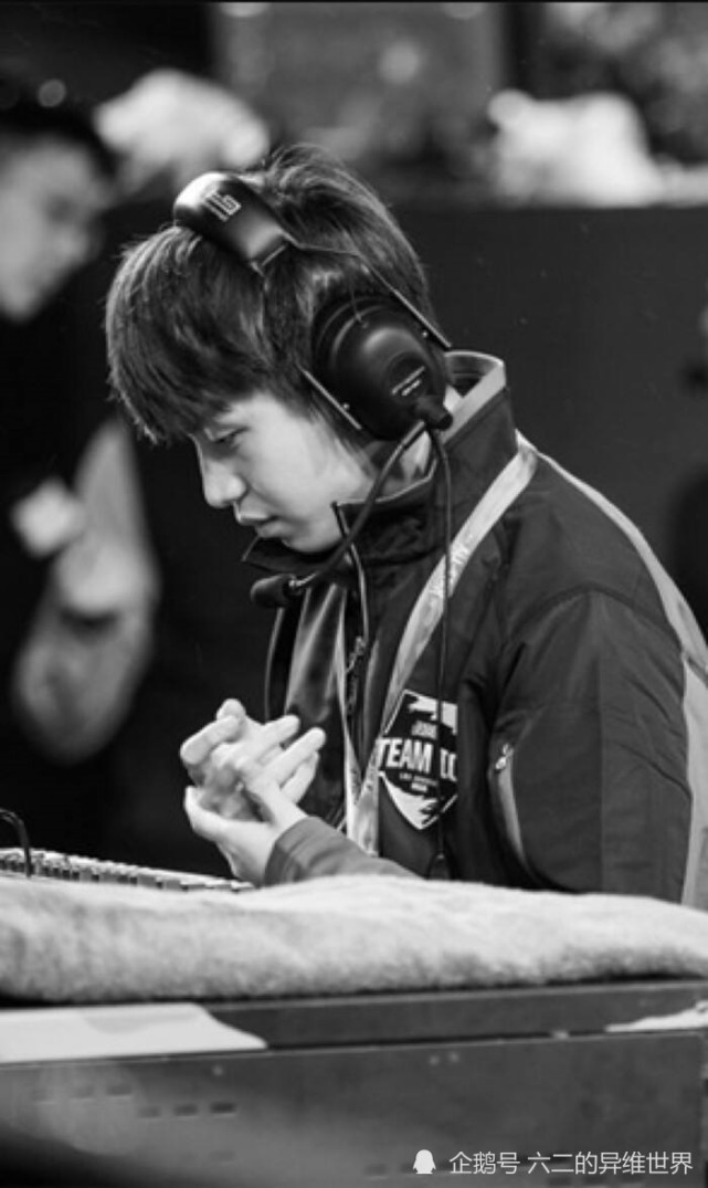 教练已经完成热身一系列操作已经明示厂长即将重返赛场