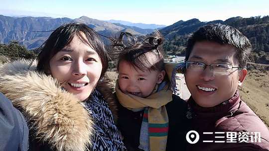 "张妍说,根据网上别人改造房车的视频,她和老公还有两岁多的女儿,花了