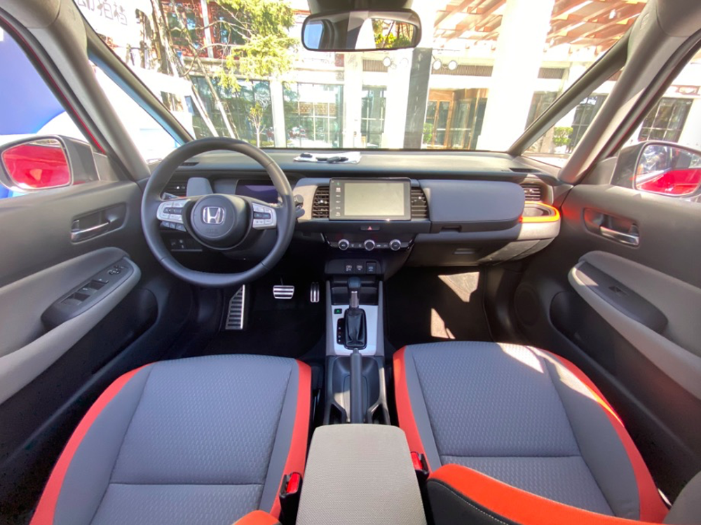 论一款精品小型车的综合素养详解东风本田来福酱观察室