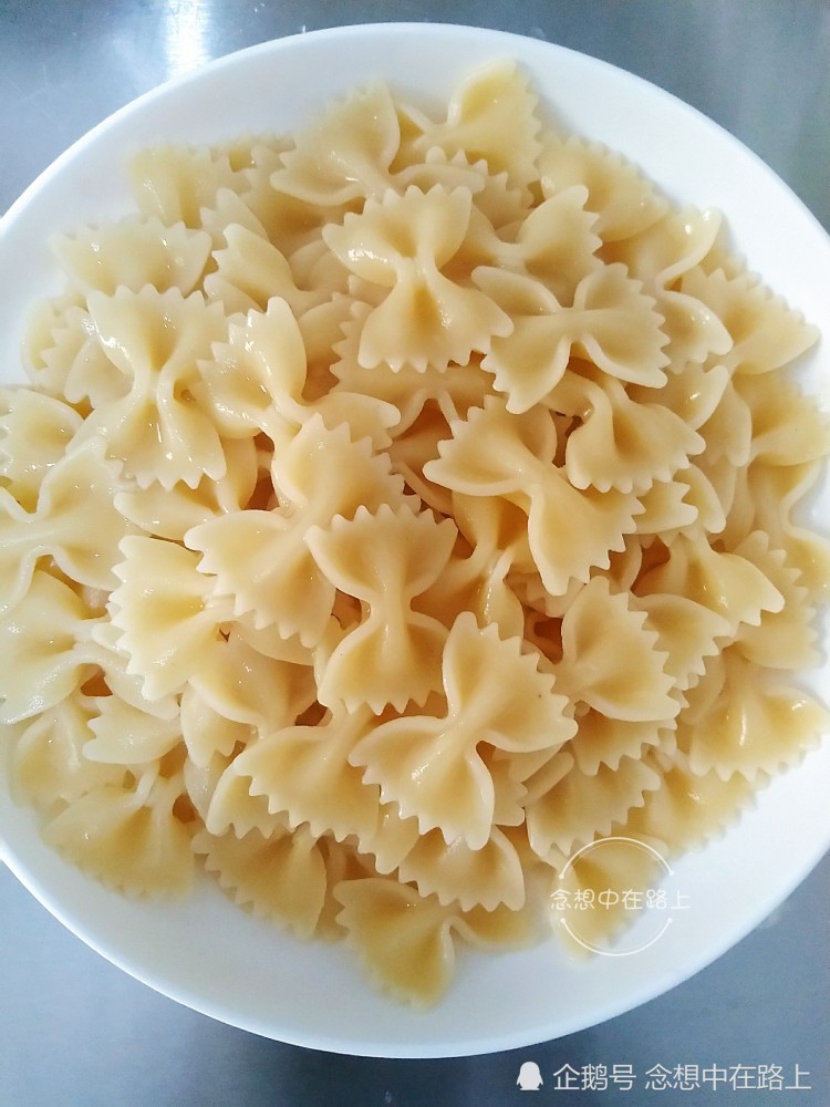 美味儿童早餐-意大利蝴蝶面