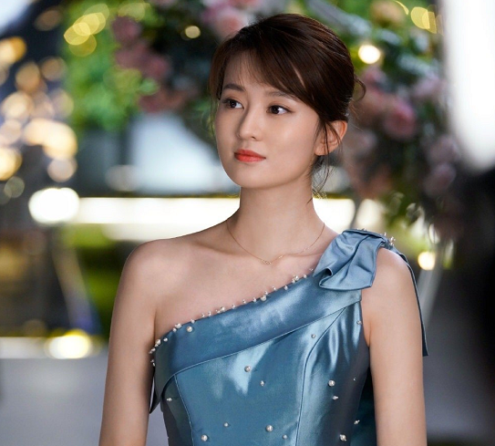 反套路果然很带感,当场对峙以压倒性的优势让唐耀峰和薇薇安原形毕露