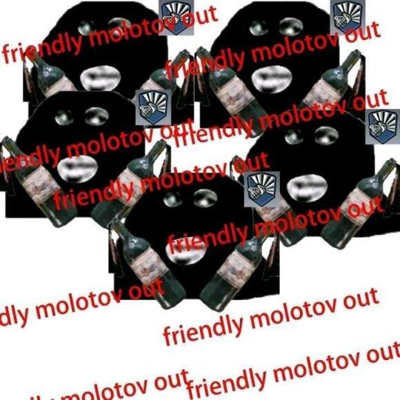 但是这个梗是留下来了,玩家们之后还是会经常用我们那个表情包.