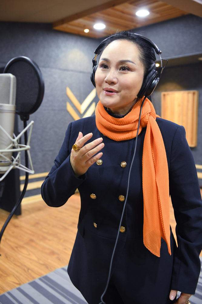 全国先进工作者李梅先进是一种引领需要担当和垂范