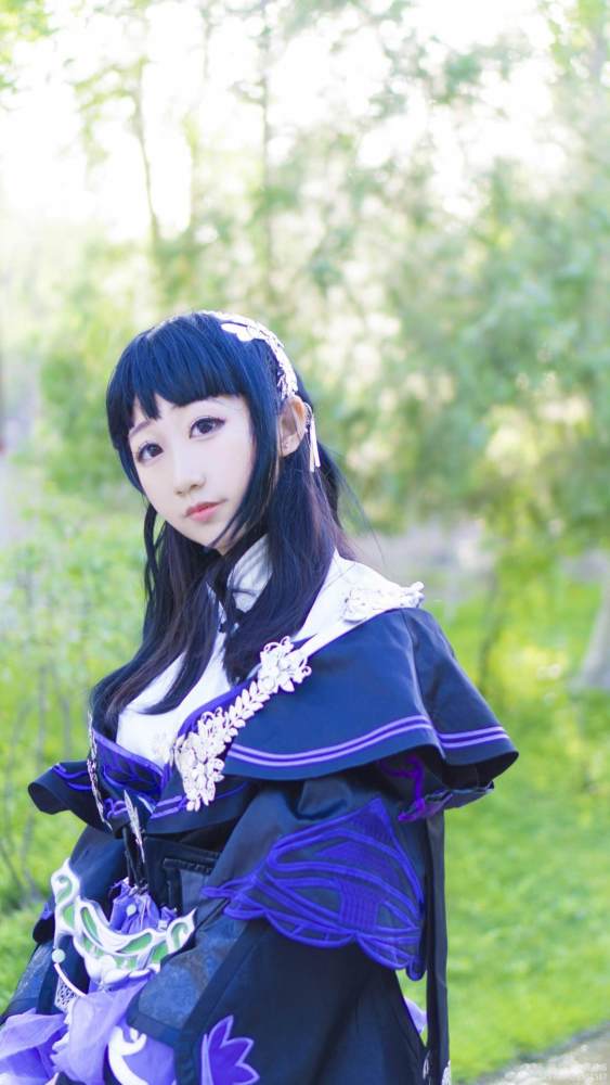 剑三雪河花萝cosplay此去人间不知岁