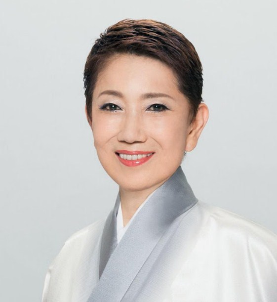 75岁日本老牌演歌歌手与69岁丈夫离婚两人结束31年婚姻生活