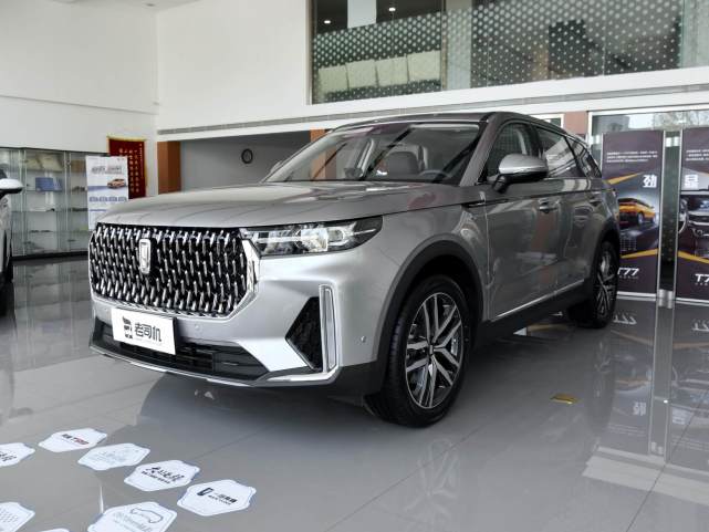 大尺寸低价格 用料高级的8at大五座suv 实拍奔腾t99