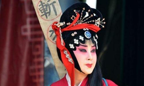 窦娥临死前许下3大愿望,前2条合情合理,第3条太残忍却还是实现了