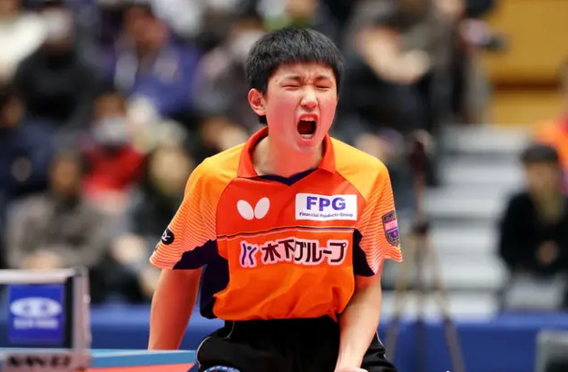 不管是哪位乒乓球运动员,你都要完成高中的学业,因此张本智和其实