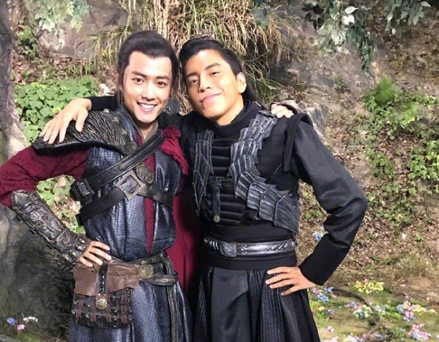 拍完《狼殿下》,王大陆不住酒店偏住肖战家,原因让女友粉笑翻|王大陆