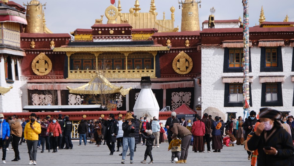 藏族传统妇女节"白拉姆"节,当天藏族男人们都不敢上街?_腾讯新闻