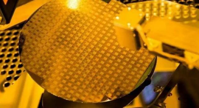 光刻机不是最缺的,oled蒸镀机全国仅一台|光刻机