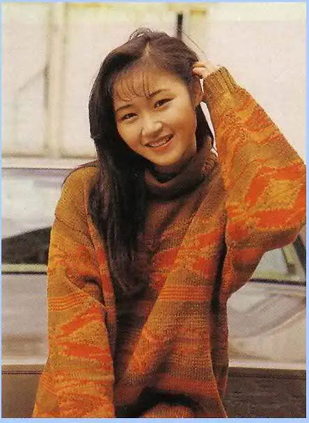 两人结识;所以这时,心动的甄子丹,拿出了当年追万绮雯与梁静慈的勇气