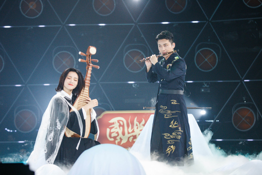 《国乐大典》刷新收视新高,乐器也能72变,最后4支战队两两pk