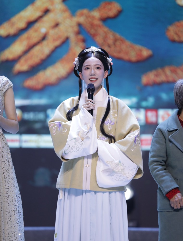 曾经的皮卡晨如今的丁真不靠热度的人才最清醒