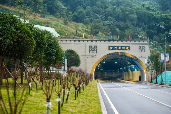 重庆最美隧道安全运营的背后是他们不懈努力的身影