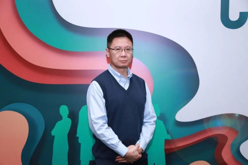 陈志远教授 武汉大学人民医院(右)纪志刚教授 中国医学科学院北京协和